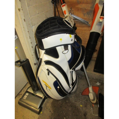 570 - POWAKADDY WATERPROOF GOLF BAG