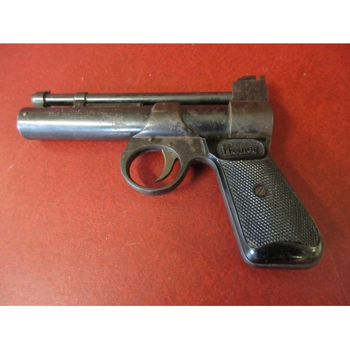 420 - WEBLEY PISTOL