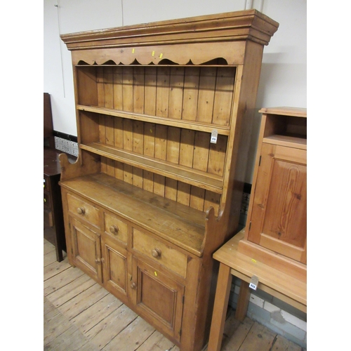 870 - PINE DRESSER