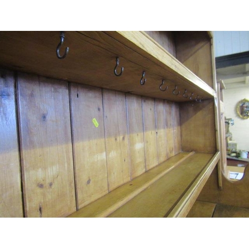 870 - PINE DRESSER