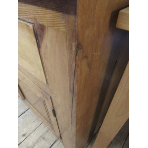 870 - PINE DRESSER