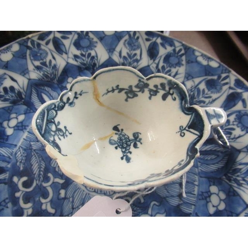 340 - WORCESTER GERANIUM LEAF BUTTER BOAT AND TWO JAPANESE PLATES