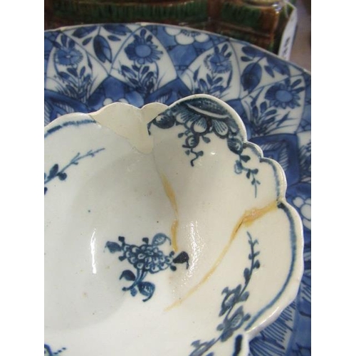 340 - WORCESTER GERANIUM LEAF BUTTER BOAT AND TWO JAPANESE PLATES