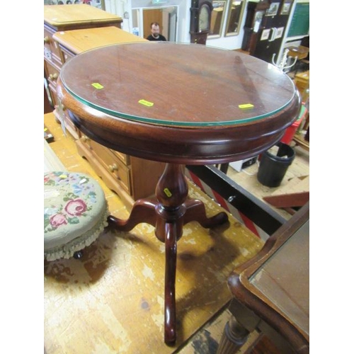 619 - CIRCULAR PEDESTAL TABLE