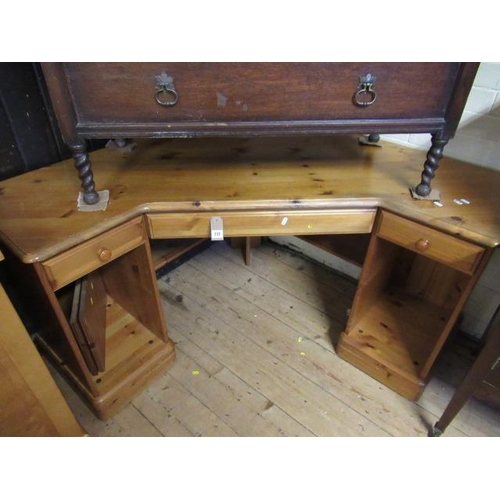 712 - PINE CORNER DESK