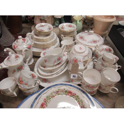 60 - QUANTITY OF ROYAL STANDARD RAMBLING ROSE PATTERN DINNER SERVICE