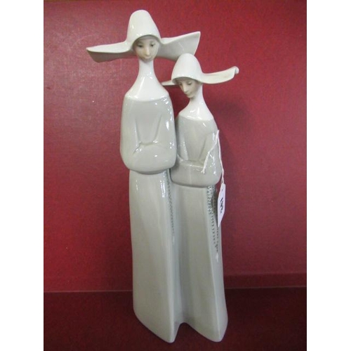 347 - LLADRO NUNS