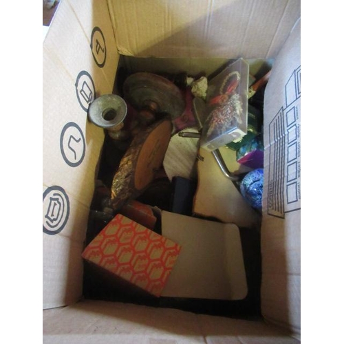 126 - BOX OF MISCELLANEOUS ITEMS