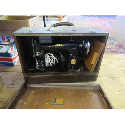 164 - CASED SINGER SEWING MACHINE