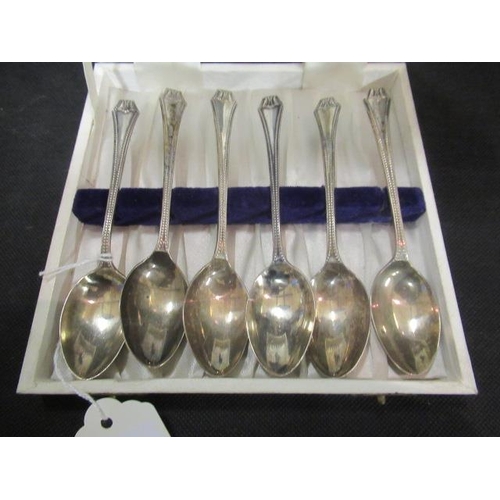 240 - CASED SET OF SILVER TEASPOONS 103.2g