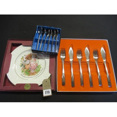 273 - BOXED FISH KNIVES, TEASPOONS AND AN ORNAMENTAL PLATE