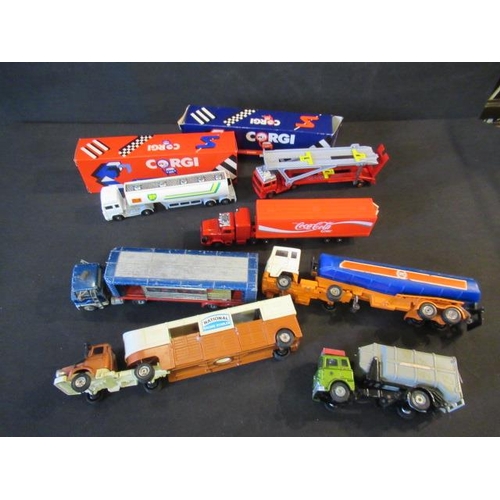 438 - BOX OF DIECAST TRUCKS