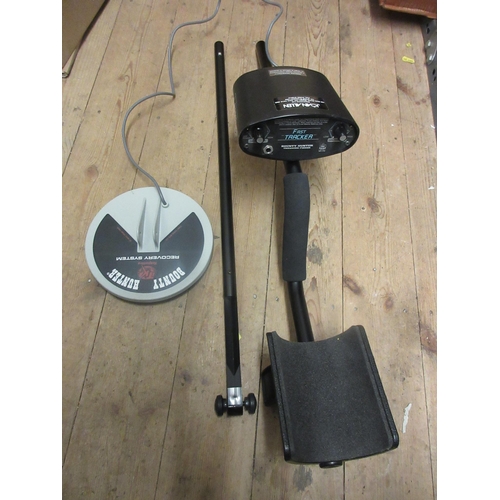 525 - BOXED METAL DETECTOR