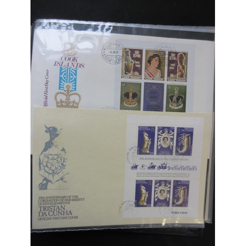 585 - ALBUM OF COMMONWEALTH FIRST DAY COVERS