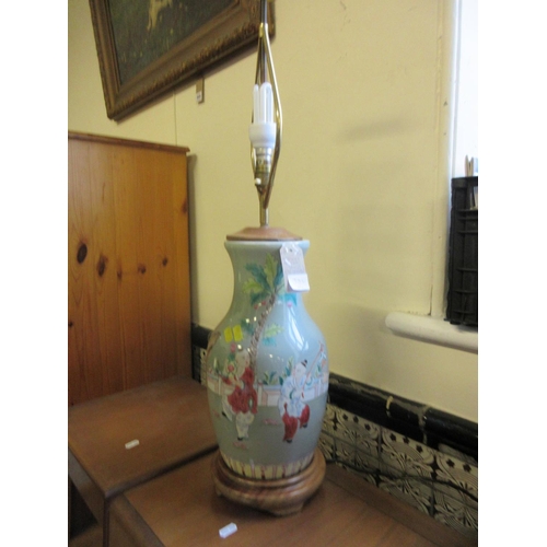 334A - ORIENTAL STYLE TABLE LAMP