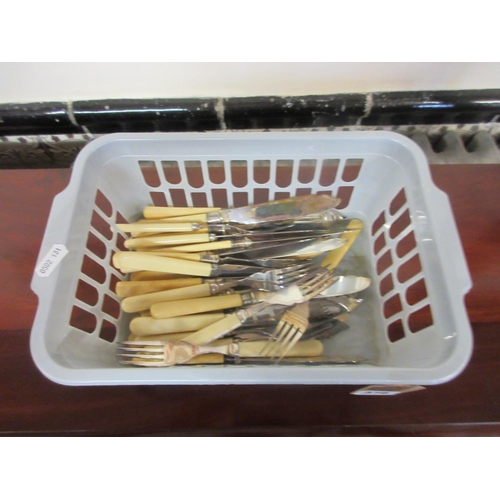 370 - QUANTITY OF EPNS CUTLERY ETC