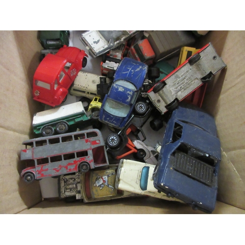 437 - BOX OF PLAYWORN MATCHBOX AND OTHER DIECAST CARS