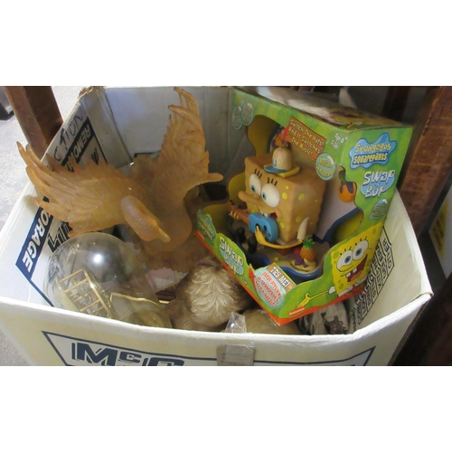 109 - BOX OF MISCELLANEOUS ITEMS