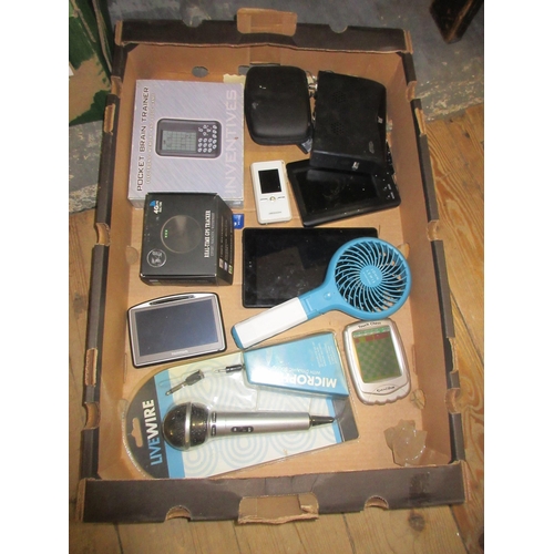 534 - BOX OF GADGETS INCLUDING MICROPHONE