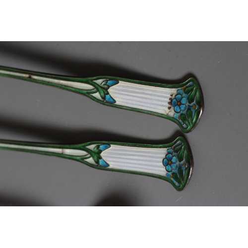 118 - A SET OF SIX NORWEGIAN ART NOUVEAU ENAMELLED TEASPOONS by David Anderson, Birmingham import marks 19... 