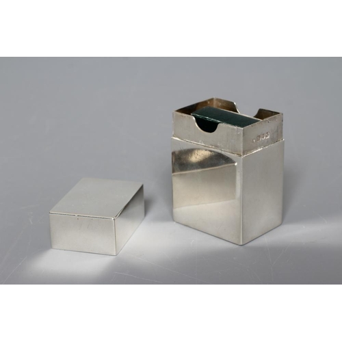 137 - A SMALL PLAYING CARD BOX by William Comyns, London 1911, of plain oblong form with lift-off cover, 2... 