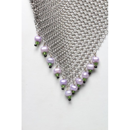 316 - A MODERN SILVER CHAINMAIL 'SCARF' NECKLACE by Hamilton & Inches, Edinburgh 2001, the triangular pane... 