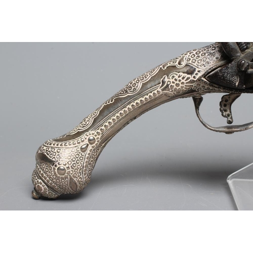 365 - A TURKISH FLINTLOCK PISTOL, early 19th century, with 13 1/4