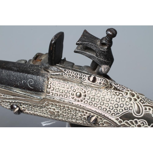 365 - A TURKISH FLINTLOCK PISTOL, early 19th century, with 13 1/4