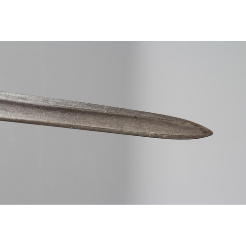 370 - A 1796 PATTERN OFFICER'S SWORD with 32