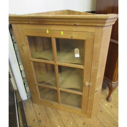 1146 - PINE CORNER CABINET