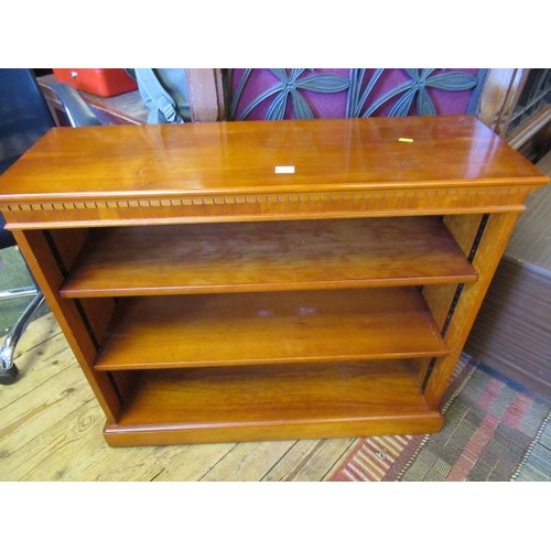 1152 - SMALL BOOKCASE