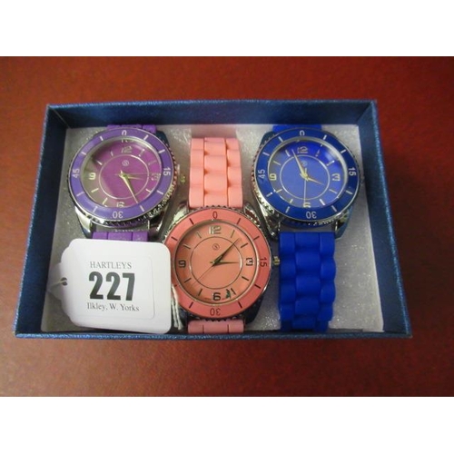 227 - BOXED SET OF THREE STRADA WRISTWATCHES