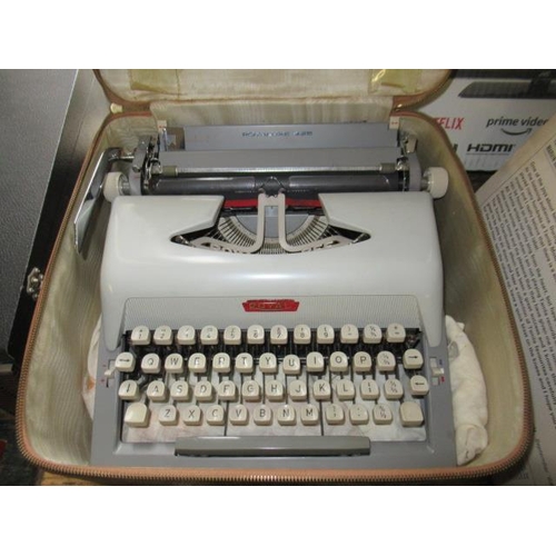 413 - ROYAL TYPEWRITER