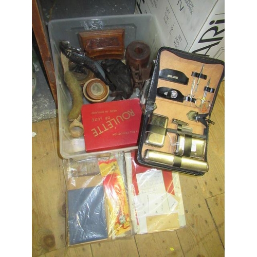 454 - BOX OF WOODEN AND CHINESE ITEMS