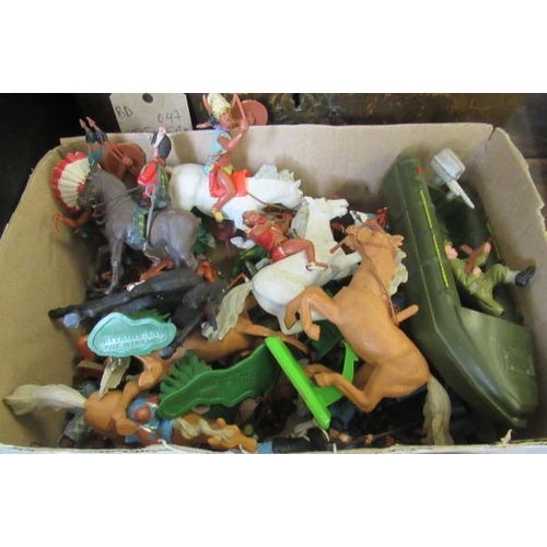 BOX OF BRITAIN'S TOY FIGURES