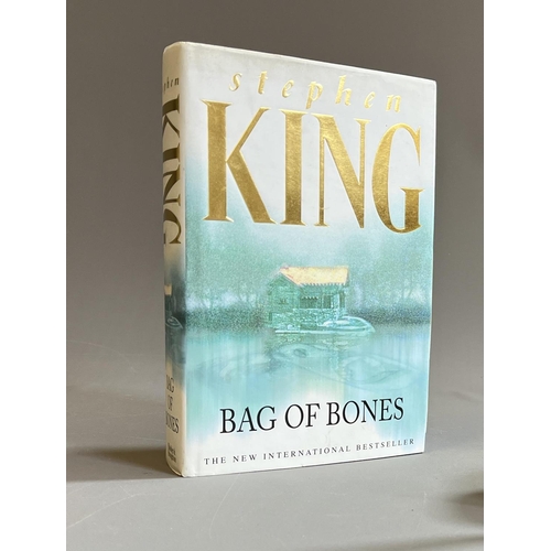 462 - SIGNED STEPHEN KING, Bag of Bones, no. 702/ 2000 signed copies with ephemera from Stephen Kings Roy... 