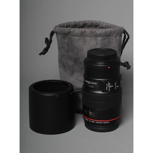 480 - A CANON MACRO LENS, EF 100mm 1:2.8 L IS USM, with case (Est. plus 24% premium inc. VAT)