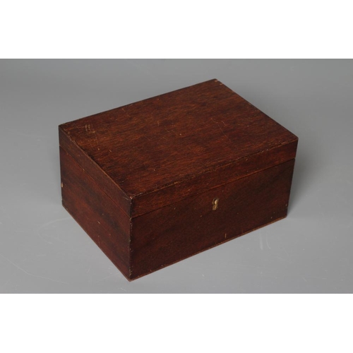 502 - A JAQUES STAUNTON CHESS SET, c.1981, in box and ebony, weighted, in green baize lined box with label... 