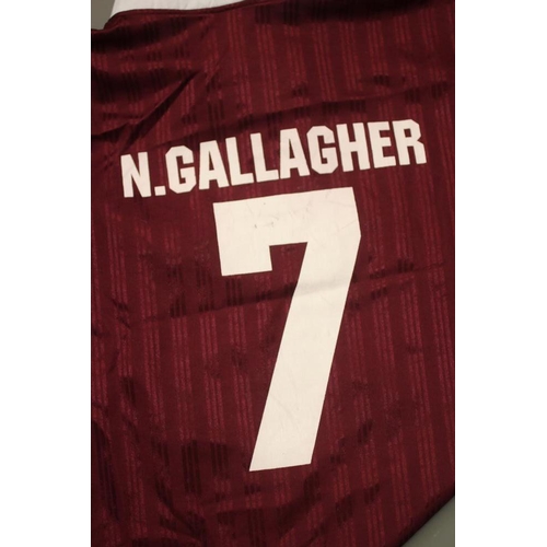 534 - NOEL GALLAGHER - A BESPOKE ADIDAS BOLT MAKERS ARMS PUB FOOTBALL TEAM SHIRT produced when Oasis decid... 