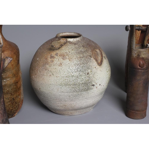 8 - A BIZEN STONEWARE TALL EWER, 9 1/2