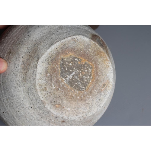 8 - A BIZEN STONEWARE TALL EWER, 9 1/2