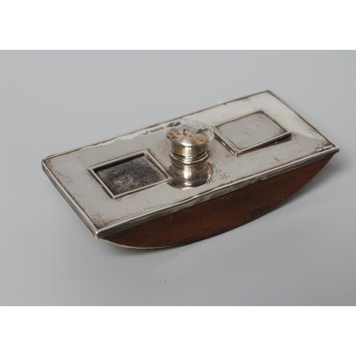 144 - OF PHILATELIC INTEREST - AN EDWARDIAN SILVER ROCKER BLOTTER by Walker & Hall, of oblong form with tw... 