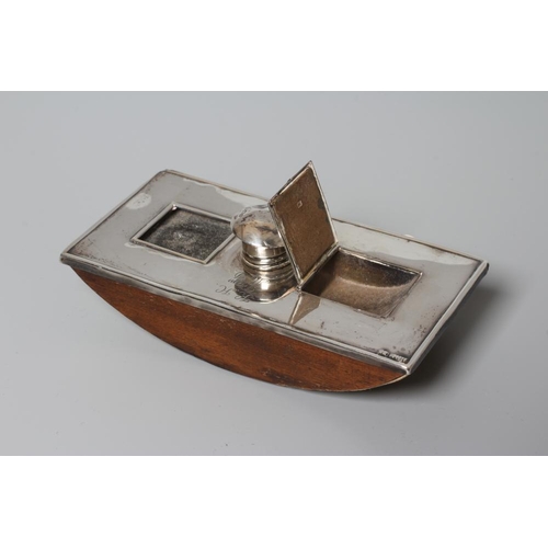 144 - OF PHILATELIC INTEREST - AN EDWARDIAN SILVER ROCKER BLOTTER by Walker & Hall, of oblong form with tw... 