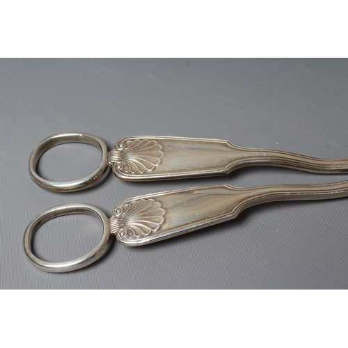 115 - A PAIR OF LATE VICTORIAN SILVER KINGS PATTERN GRAPE SCISSORS by Mappin & Webb, Sheffield 1896, 3ozs ... 