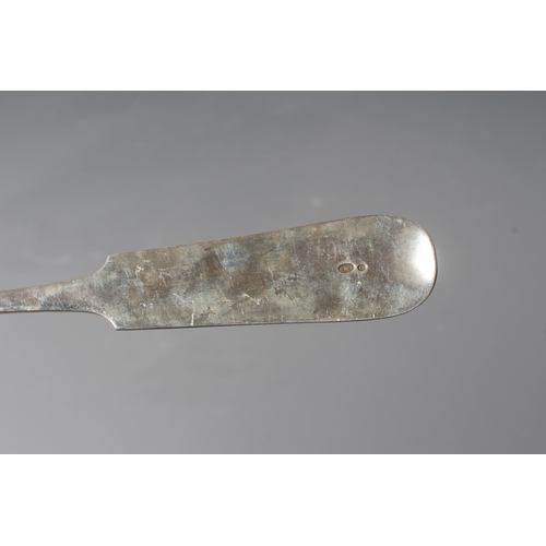 138 - A RUSSIAN FIDDLE PATTERN SOUP LADLE by Anatoly Apollonovich Artsybashev, c.1912, 84 Zlotnik standard... 