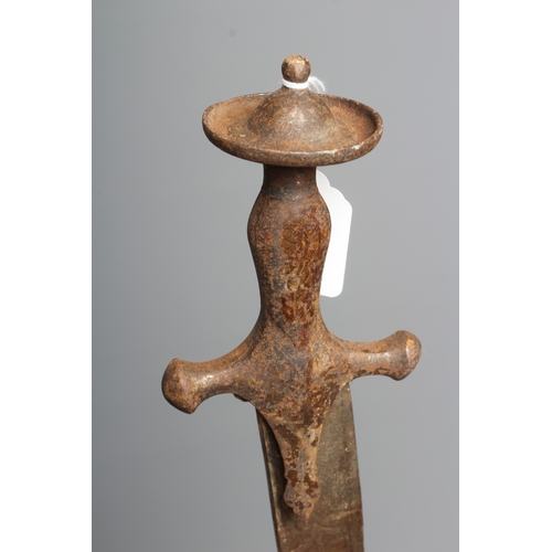383 - AN INDIAN TALWAR, 19th century, the 28 3/4