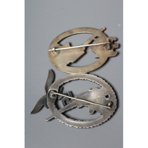 402 - THREE GERMAN THIRD REICH BADGES, comprising a Coastal Artillery badge with marks for Fec. Otto Placz... 