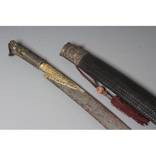 409 - A TURKISH YATAGAN, 19th century, with 28 1/4