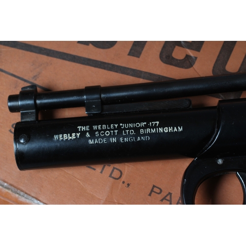 441 - A WEBLEY 