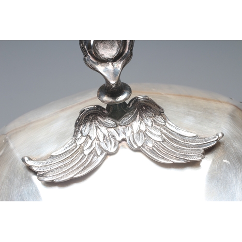 91 - A LARGE GEORGE V SILVER FRUIT BOWL by Goldsmiths & Silversmiths Co., London 1915, of dished circular... 